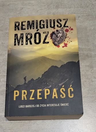 Książki- kryminały Mróz Puzyńska Piotrowski