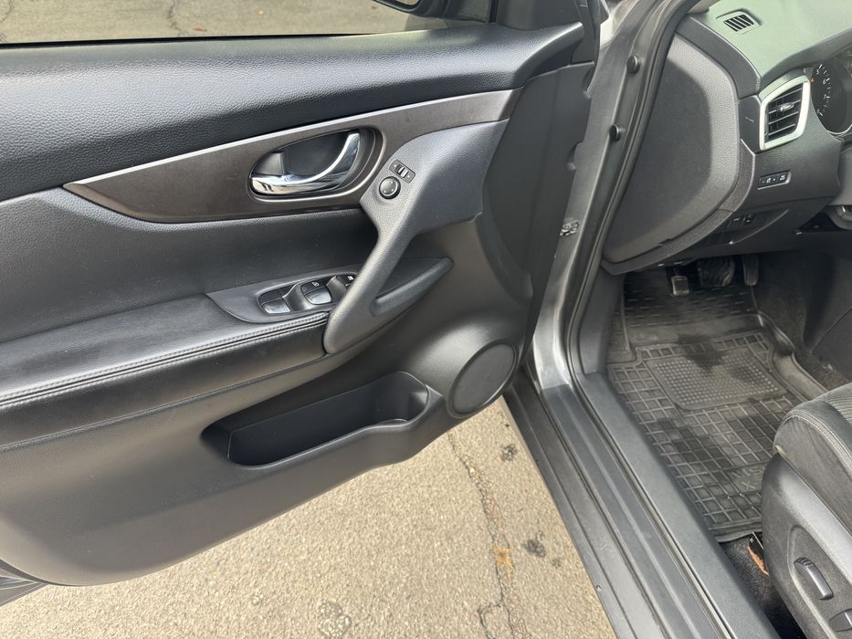 Ніссан Рог Nissan Rogue