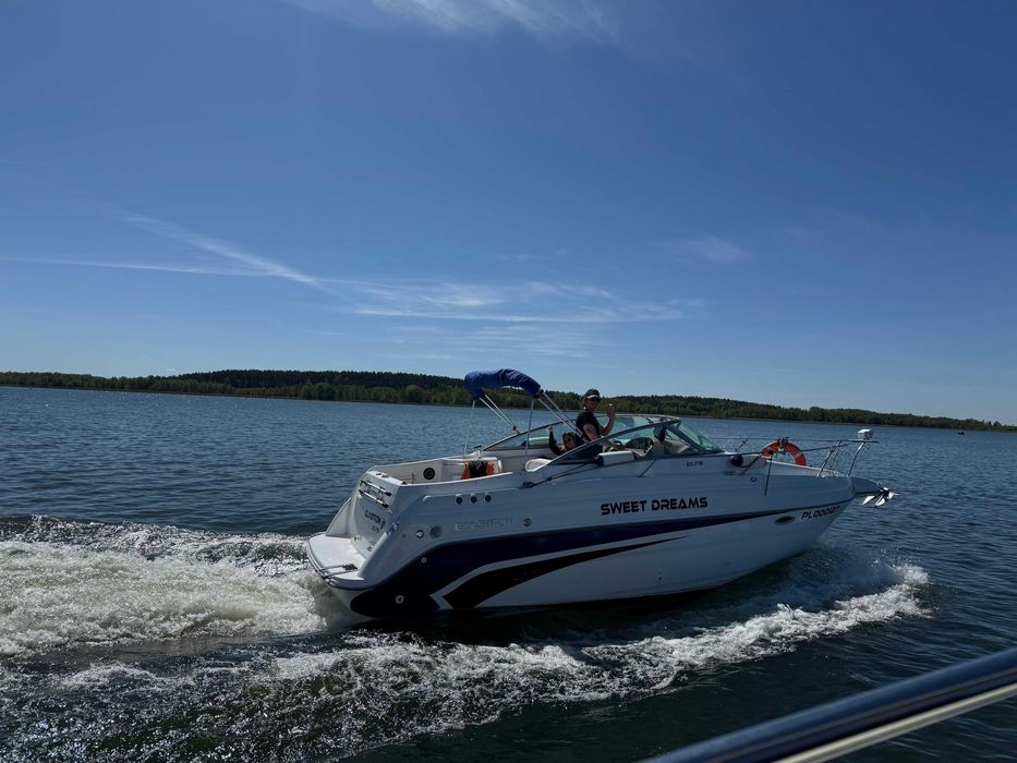 Łódź motorowa jacht Glastron GS 279 + przyczepa