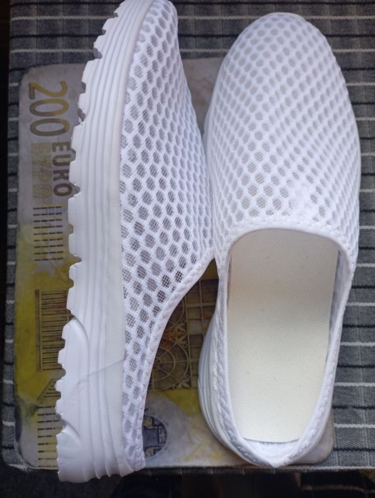 Жіночі, дихаючі кросівкі-мюли