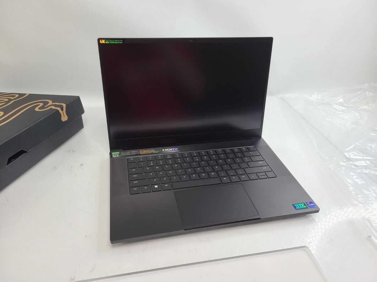 Razer Blade 15 ADV | 4K OLED | i7 | RTX