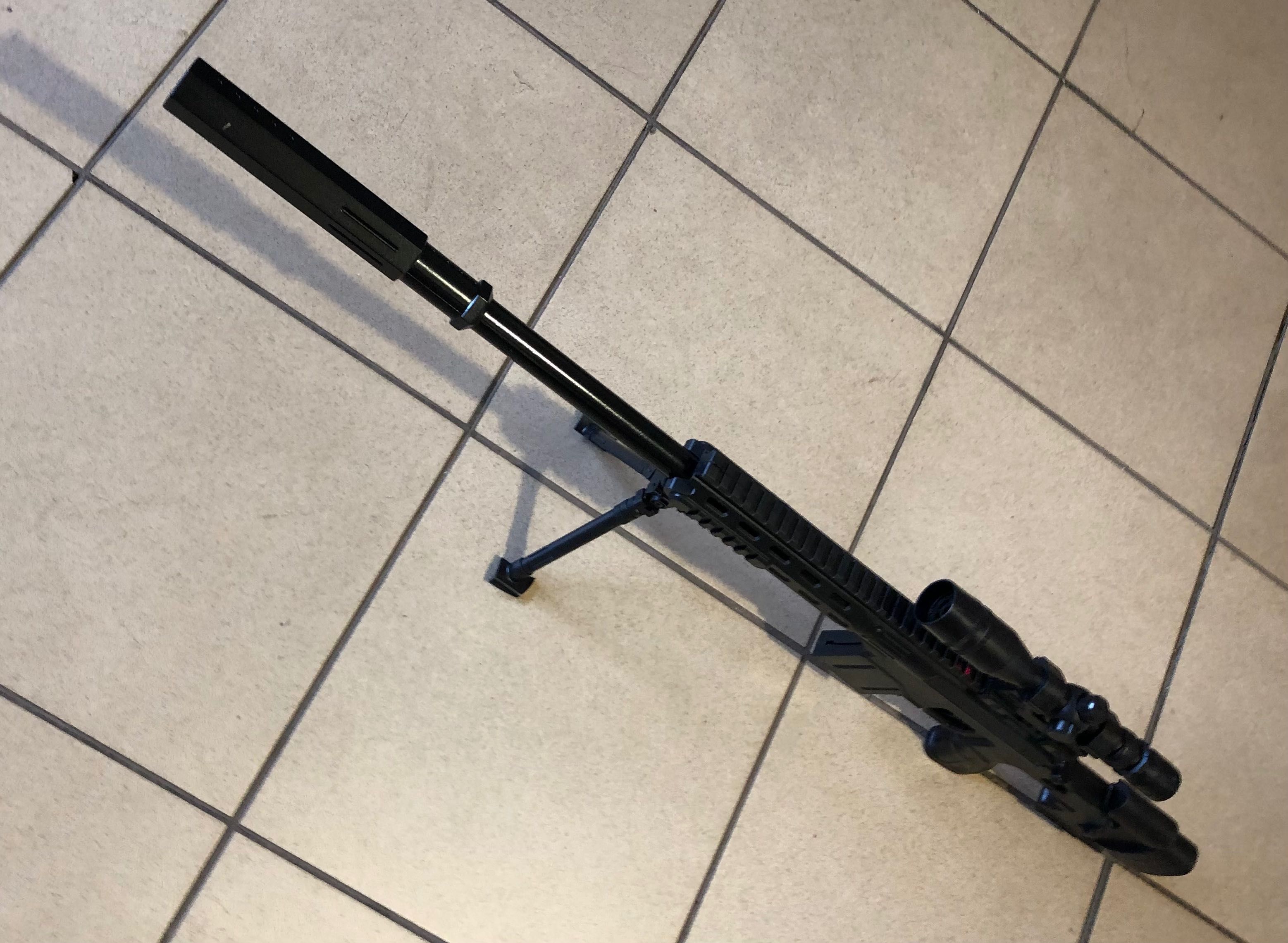Снайперская винтовка AWM 88 см,лазерный прицел,сошки