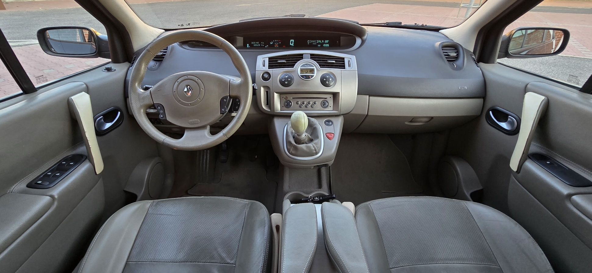 Renault Scénic 1.5 DCI 106cv