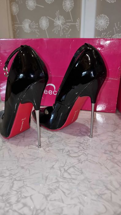 Фетишные Женские туфли 43 размер. Стелька 27.5- 28 см. Полномерные.