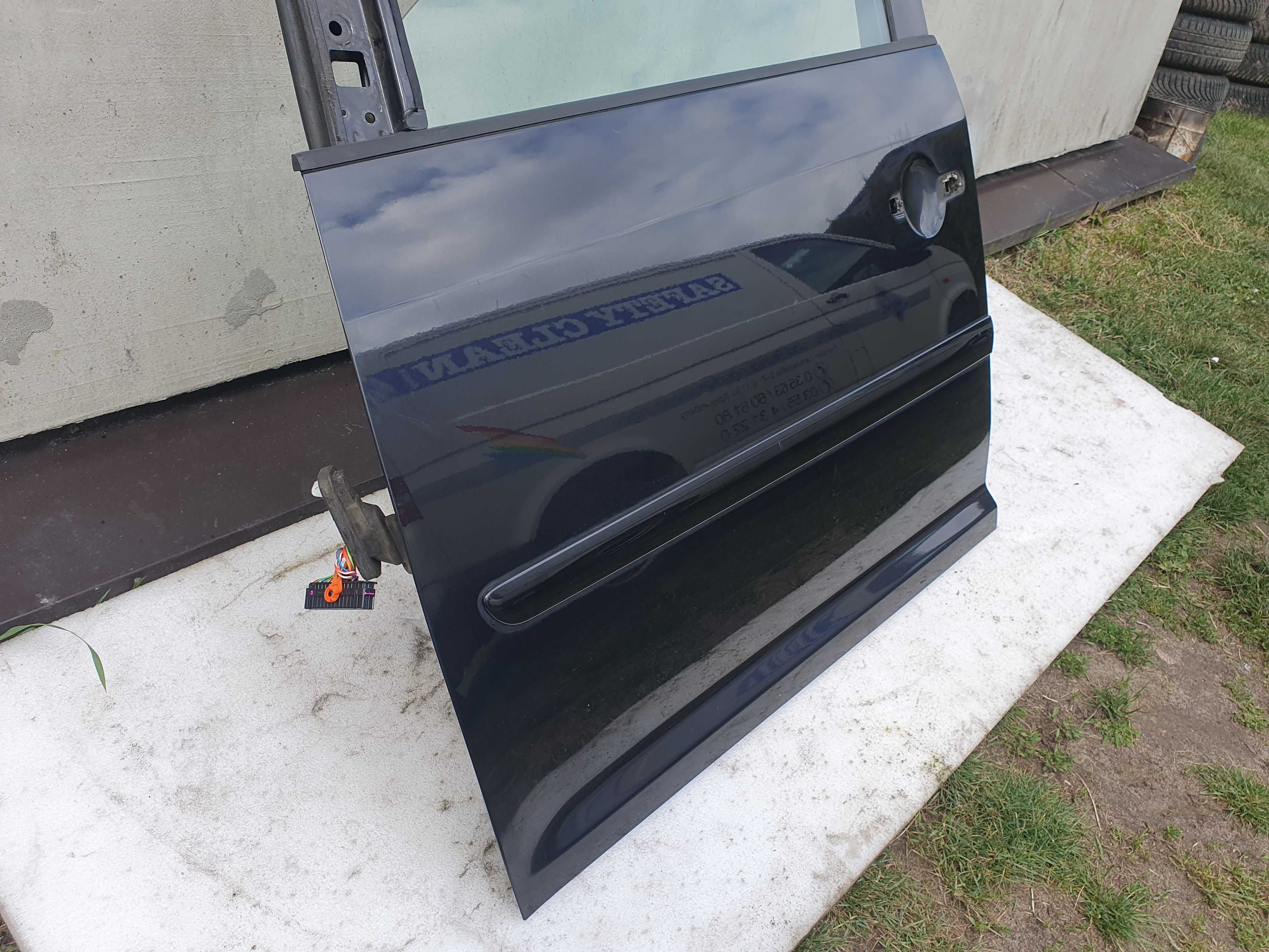 Drzwi lewe przód Vw Touran 04 rok lakier LC9Z bez rdzy b.ładne