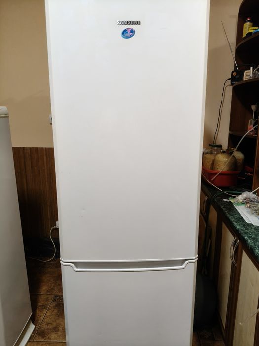 Холодильник. САМСУНГ .