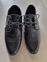 Buty chłopięce garniturowe czarne