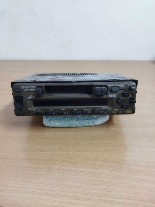 Stare zabytkowe radio Kenwood KRC-259R