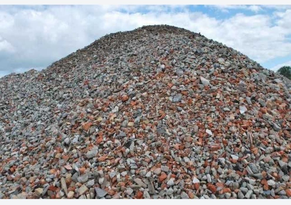 Suchy beton żwir tłuczeń gruz ziemia ogrodowa piasek kamień TRANSPORT