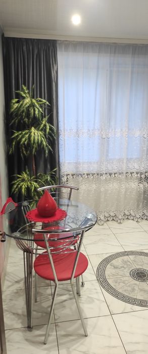 Сдам посуточно 1квартиру,Комсомольский проспект (ЦНАП)