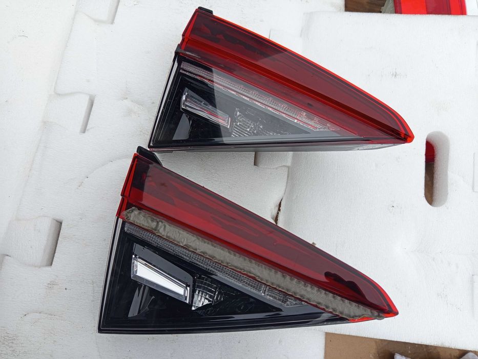 Lampa Lewa Tył tylna Skoda Superb III lift sedan 3V5.945.307F