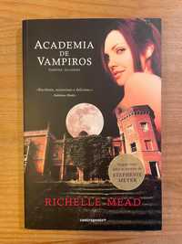 Academia de Vampiros - Richelle Mead (portes grátis)