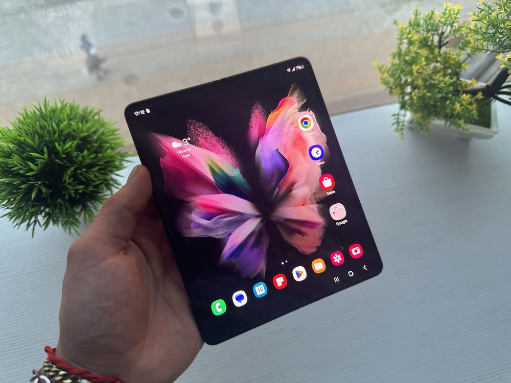 Samsung Galaxy Fold3 5G 12/256 Phantom Black