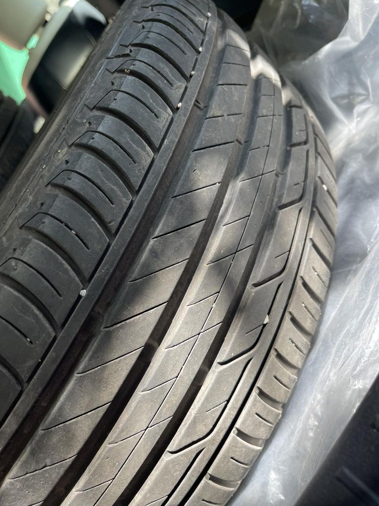 Летняя резина Bridgestone  Turanza R18 215/50 идеал