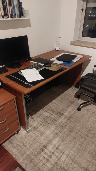 Secretária e módulo de gavetas em excelente estado - como novo