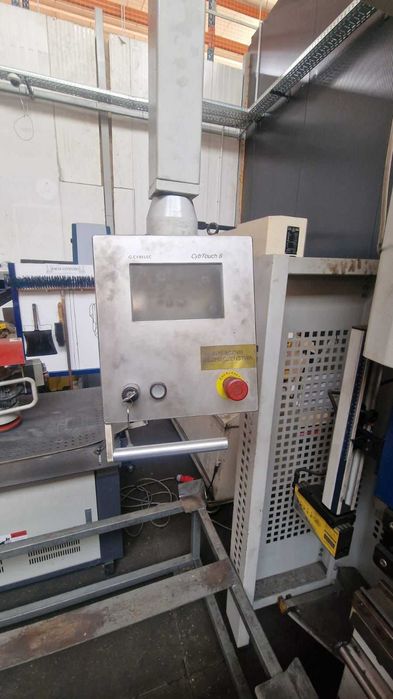 Prasa krawędziowa CNC MVD 80T/2500mm (ok. 2010)