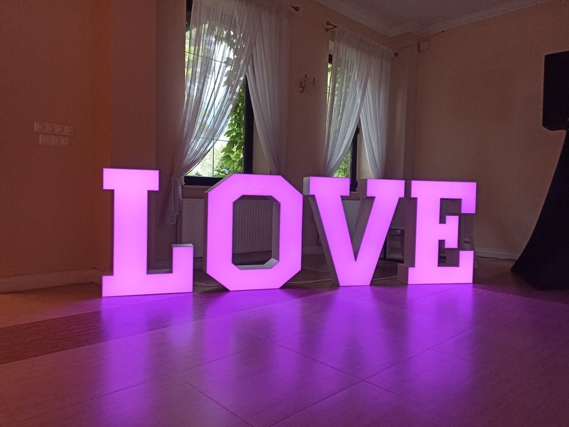Sprzedam Napis Love i 18