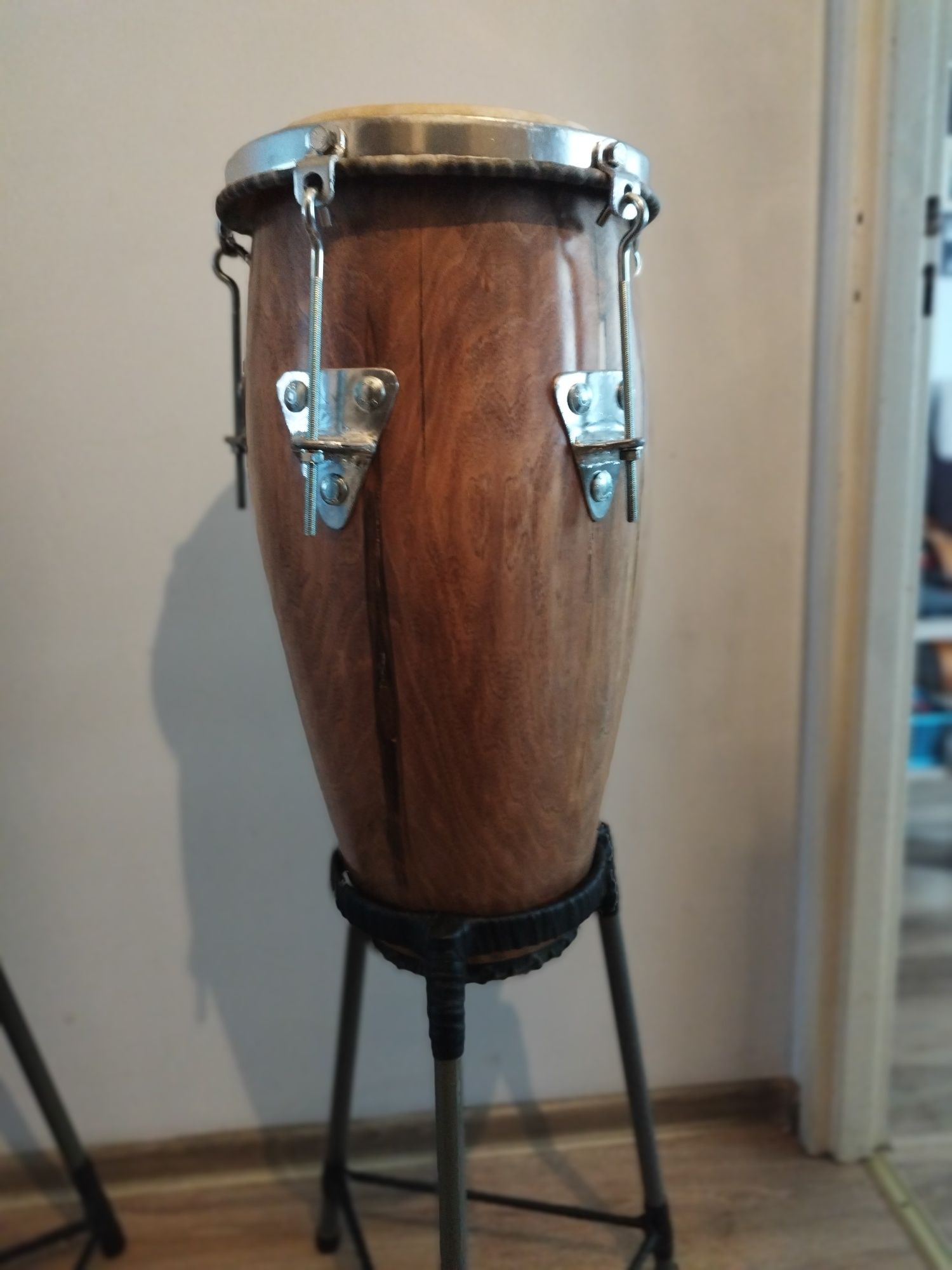 Bębny djembe kongi