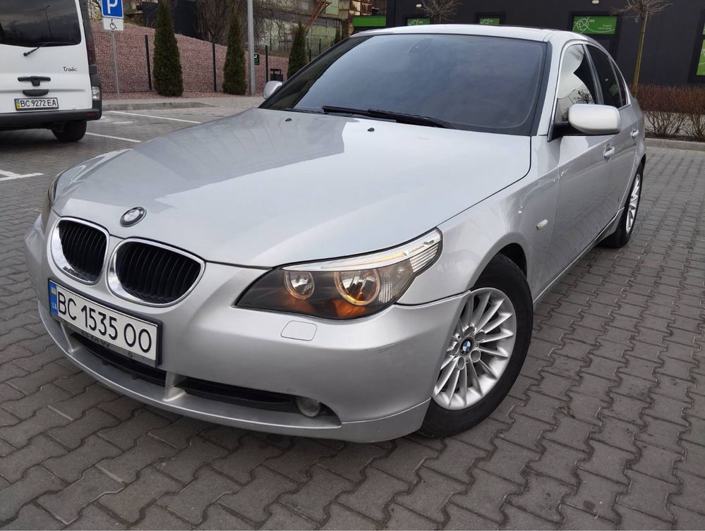 BMW 5 series / 520i