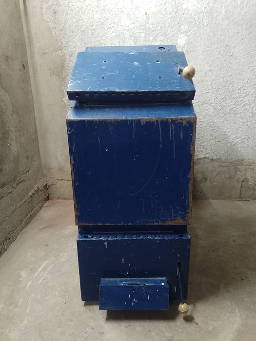 Котел для твердого палива.