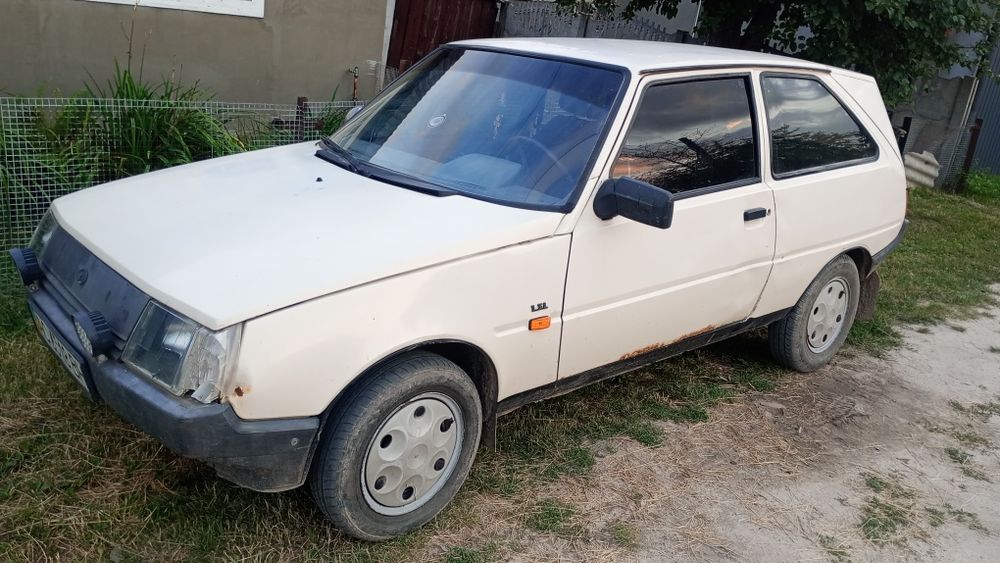 Заз 1102  таврія