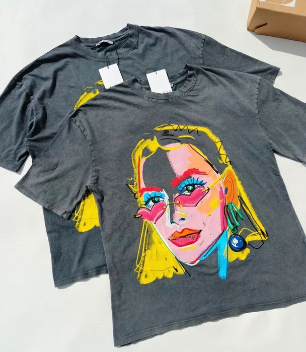 Стильна футболка ZARA