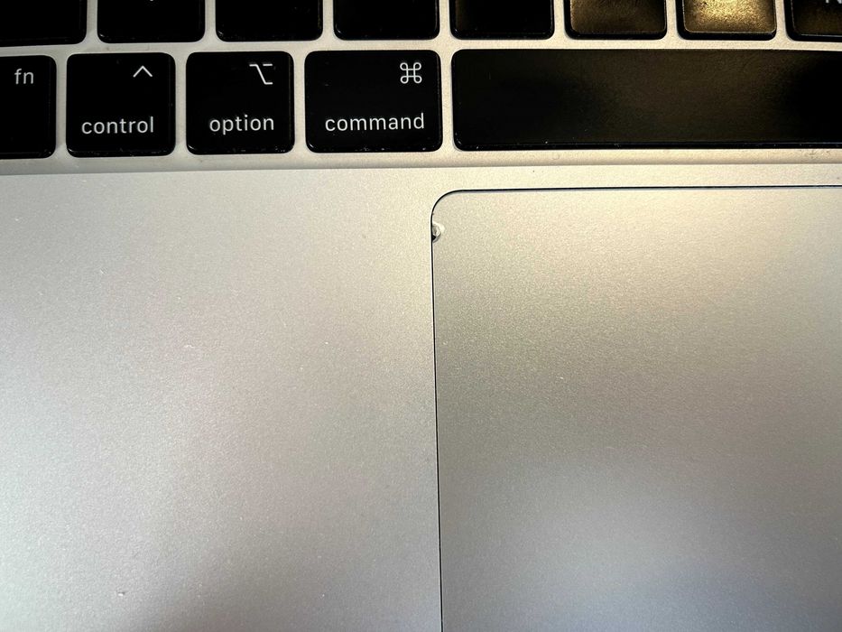 Macbook Air M1 2020, 8GB, 128GB | Srebrny, Zadbany