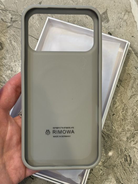 Чехол кейс бампер Rimowa Case 17 Pro Max aluminium, black, green