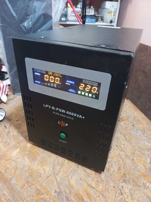 Мощный ИБП для дома, квартиры LPY-B-PSW-6000VA+ (4200Вт) 10A/20A