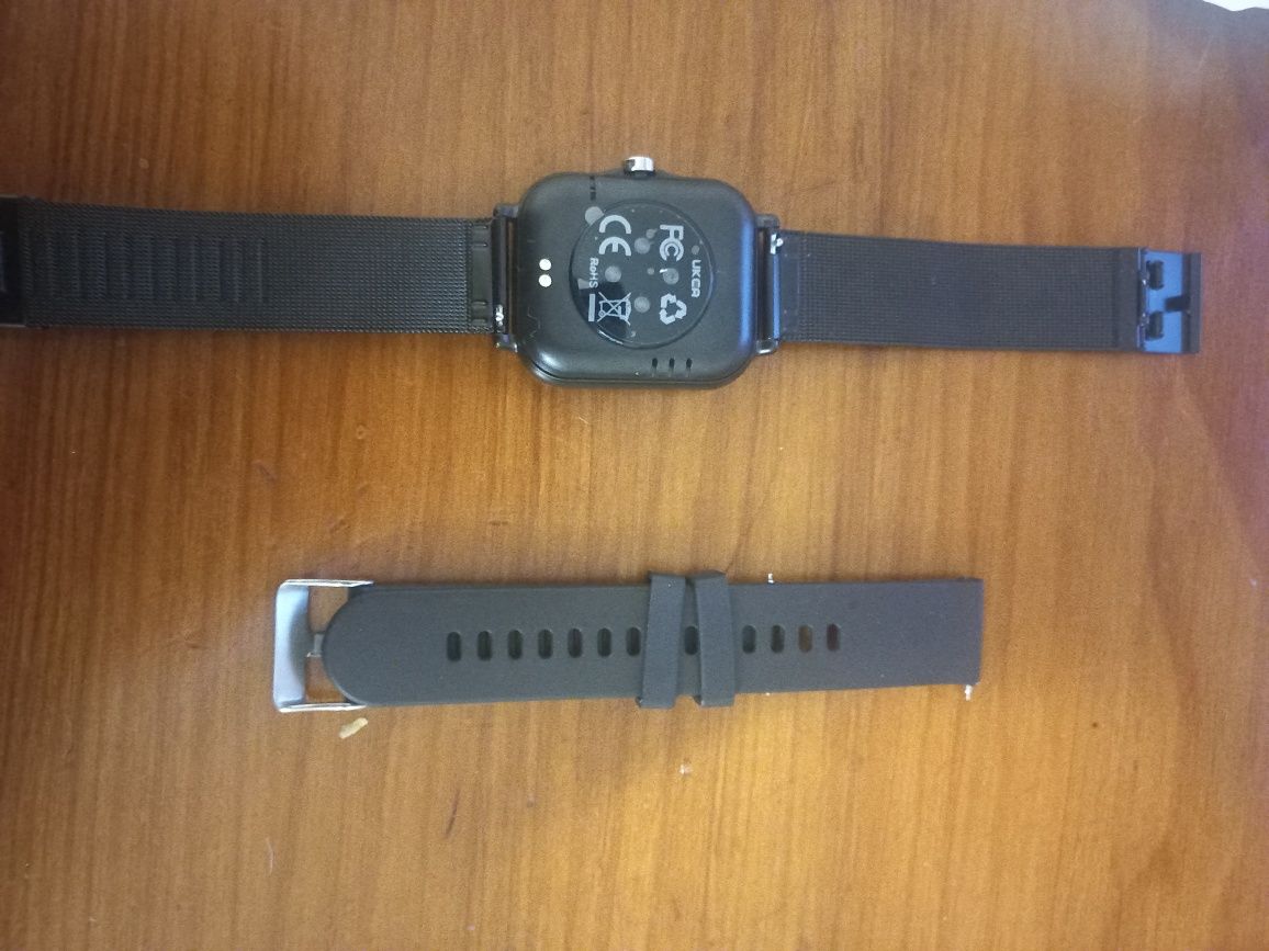 Smartwatch novo preto com 2 braceletes