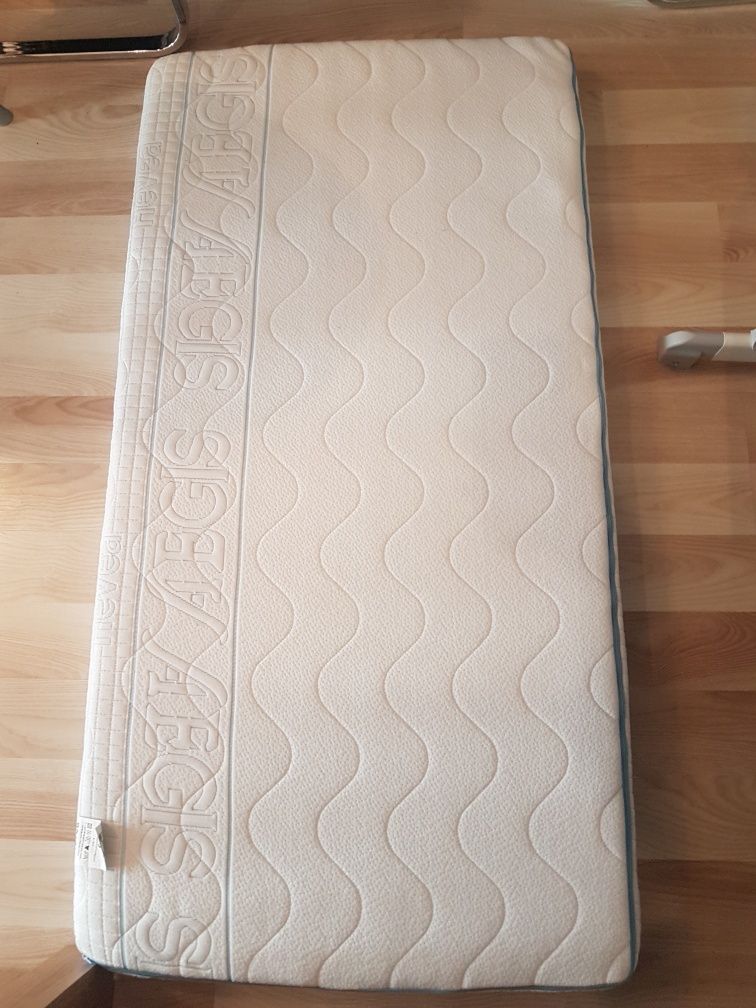 Materac  piankowy hevea 120x60