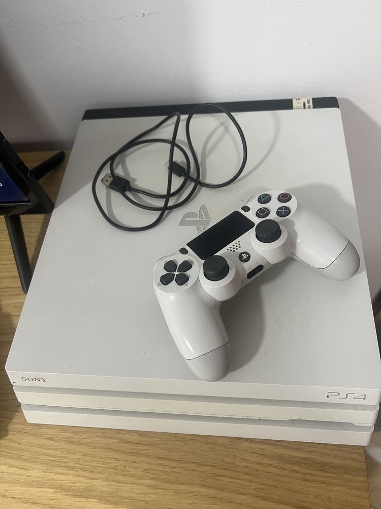 Ps4 pro 1TB semi nova com console