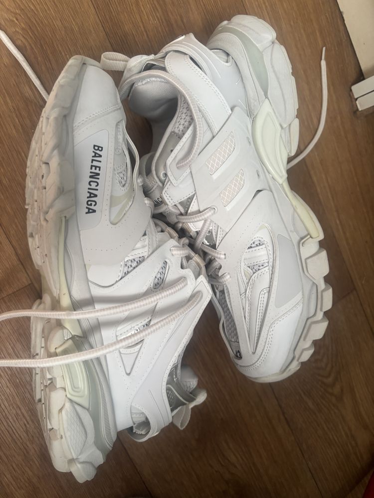 Balenciaga Track 3.0 LED Білого кольору