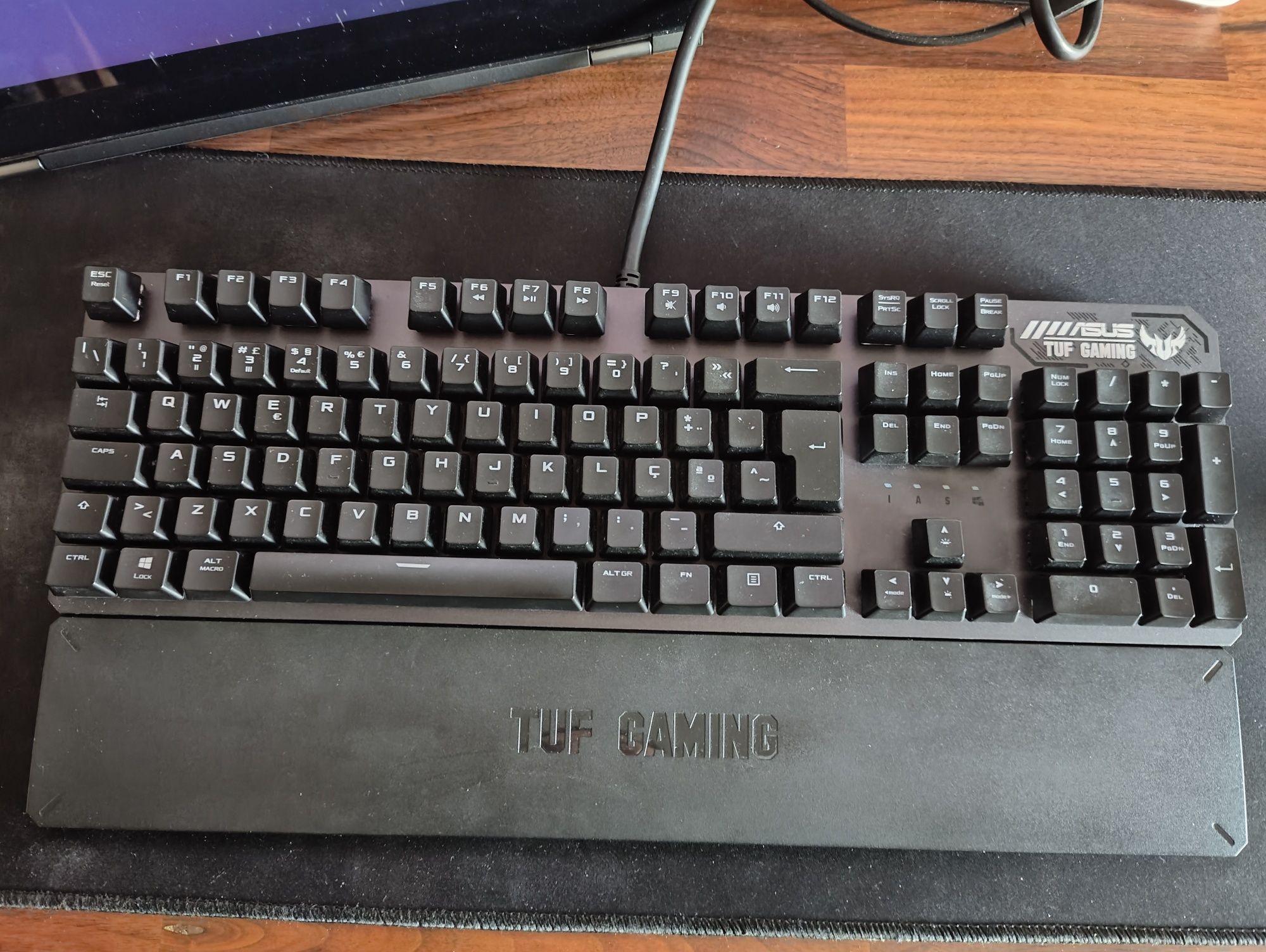 Asus TUF Gaming K3 RGB - Blue Switch