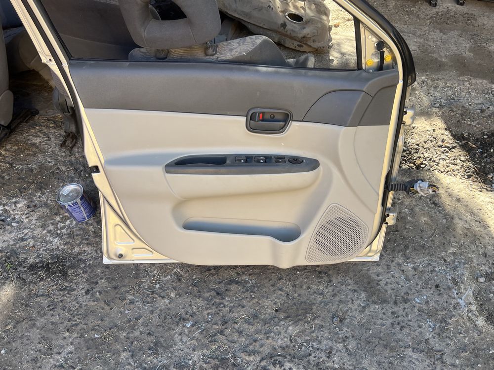 Дверная карта водителя Хюндай акцент hyundai accent 08год
