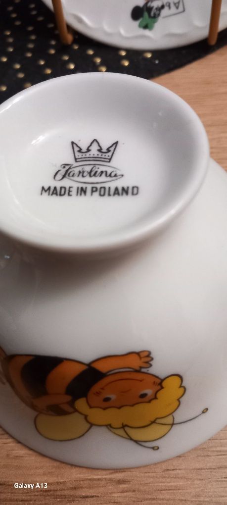 Zestaw porcelanowy. Bajki