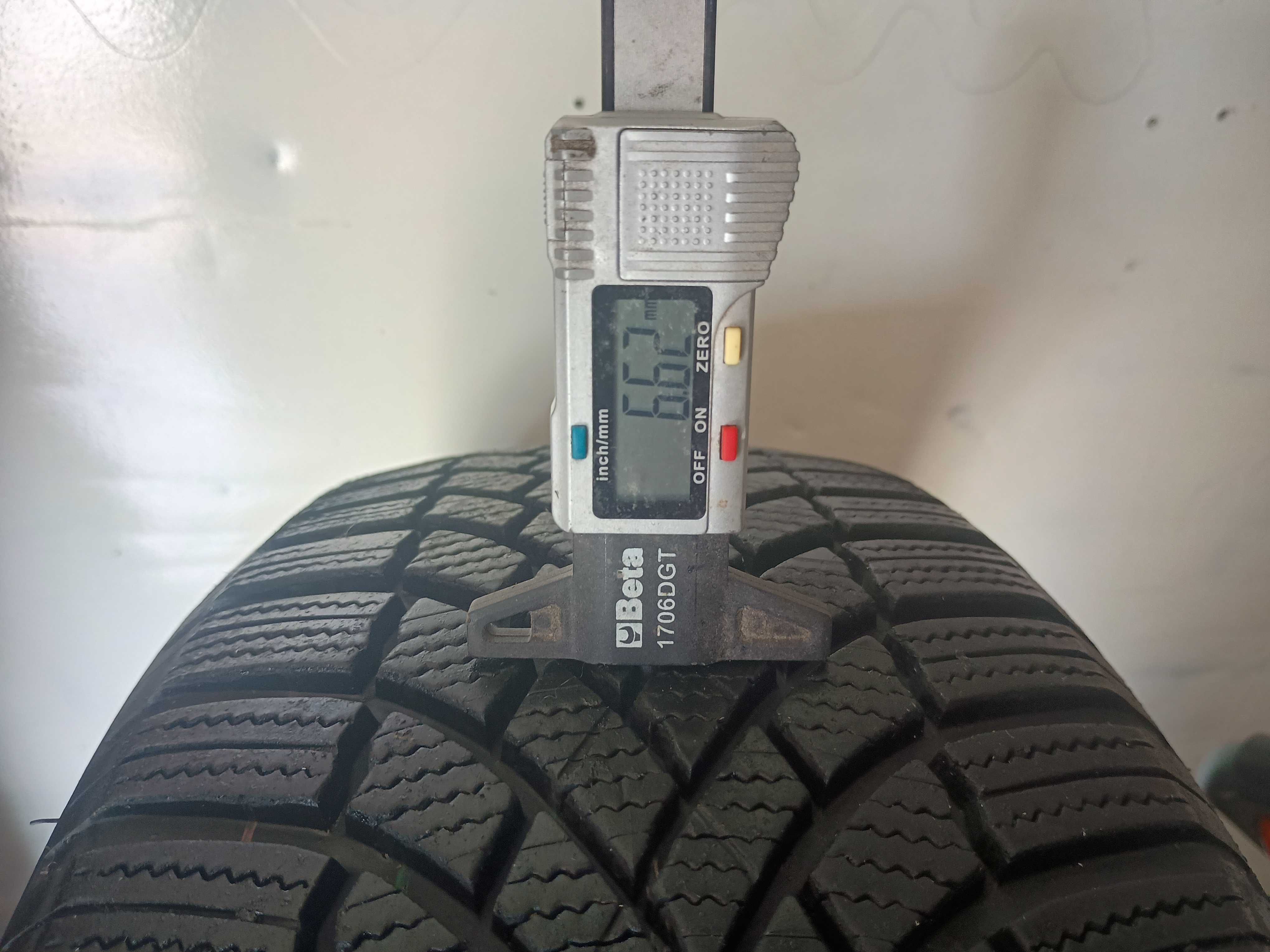 Opony zimowe 205/60/18  6.6mm Bridgestone blizzak LM005  2szt. 2022r