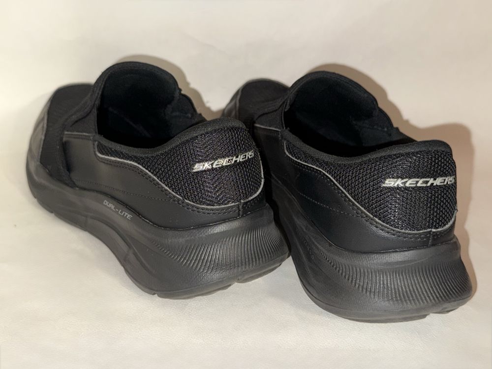 Оригінальні мокасини Skechers,сліпони, топсайдери, кросівки