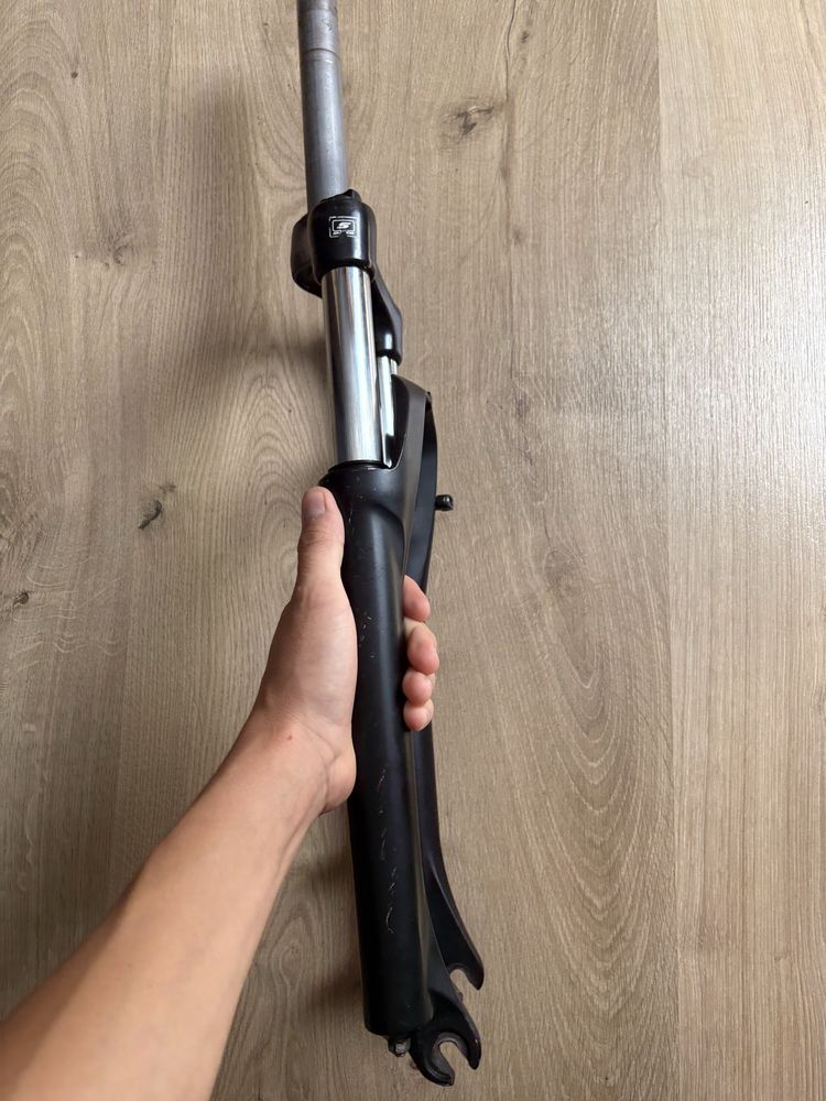 Amortyzator sr suntour xct