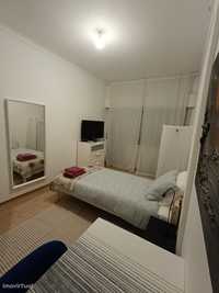 645645 - Quarto com cama de solteiro em apartamento com 4 quartos