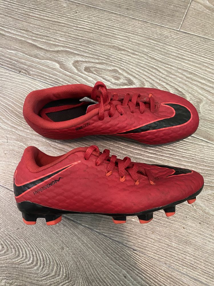 Бутсы NIKE HYPERVENOM розмір 33, по устілці 20,5 см