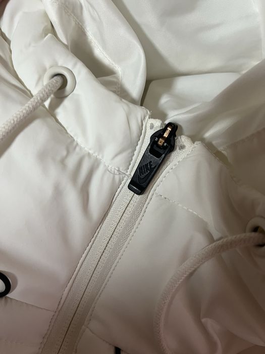 Жіноча куртка Nike Women Sportswear Synthetic-Fill Parka Hooded NFS