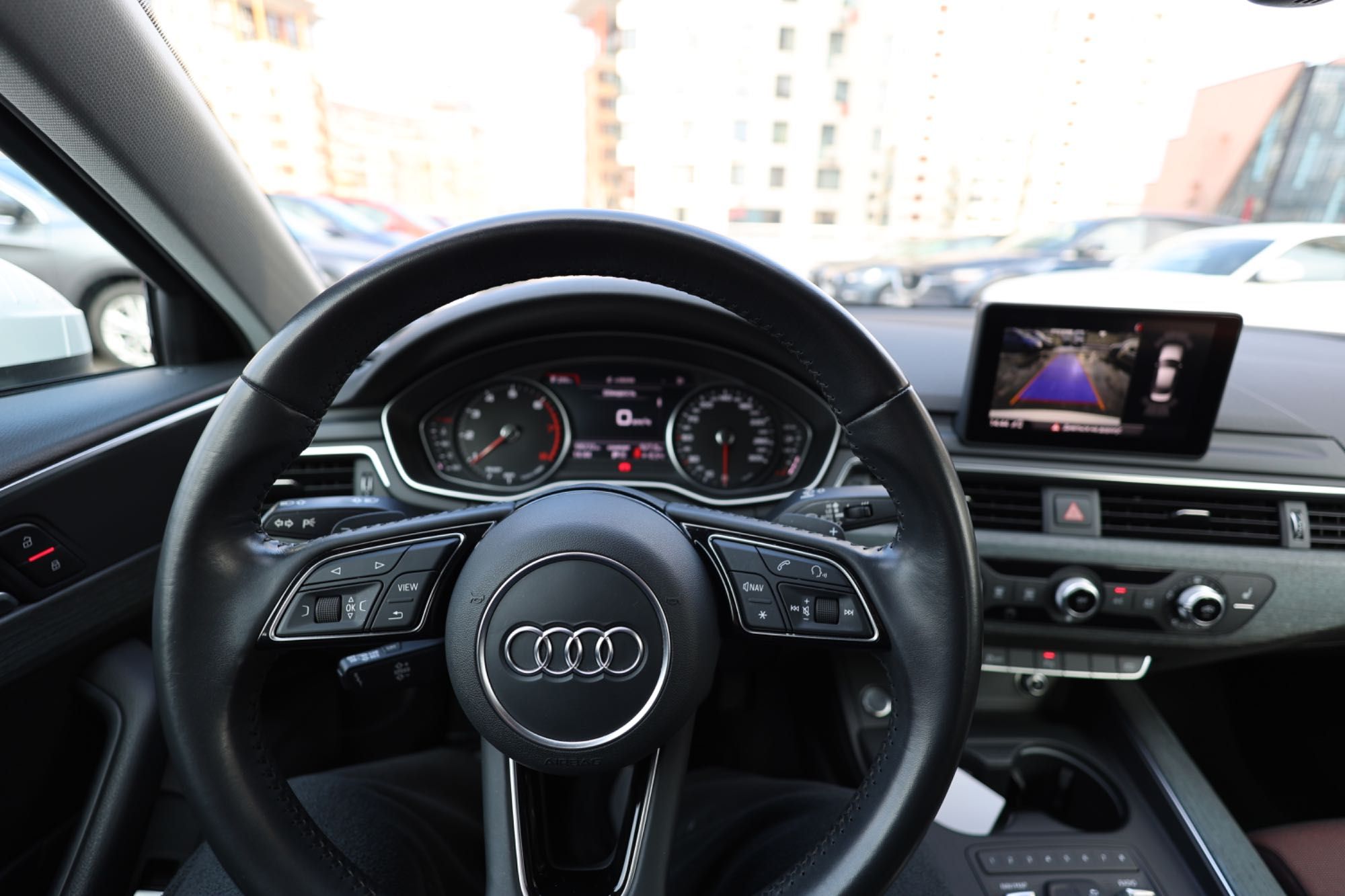 Продаю Audi A4 перша єдина власниця 69000км без дтп