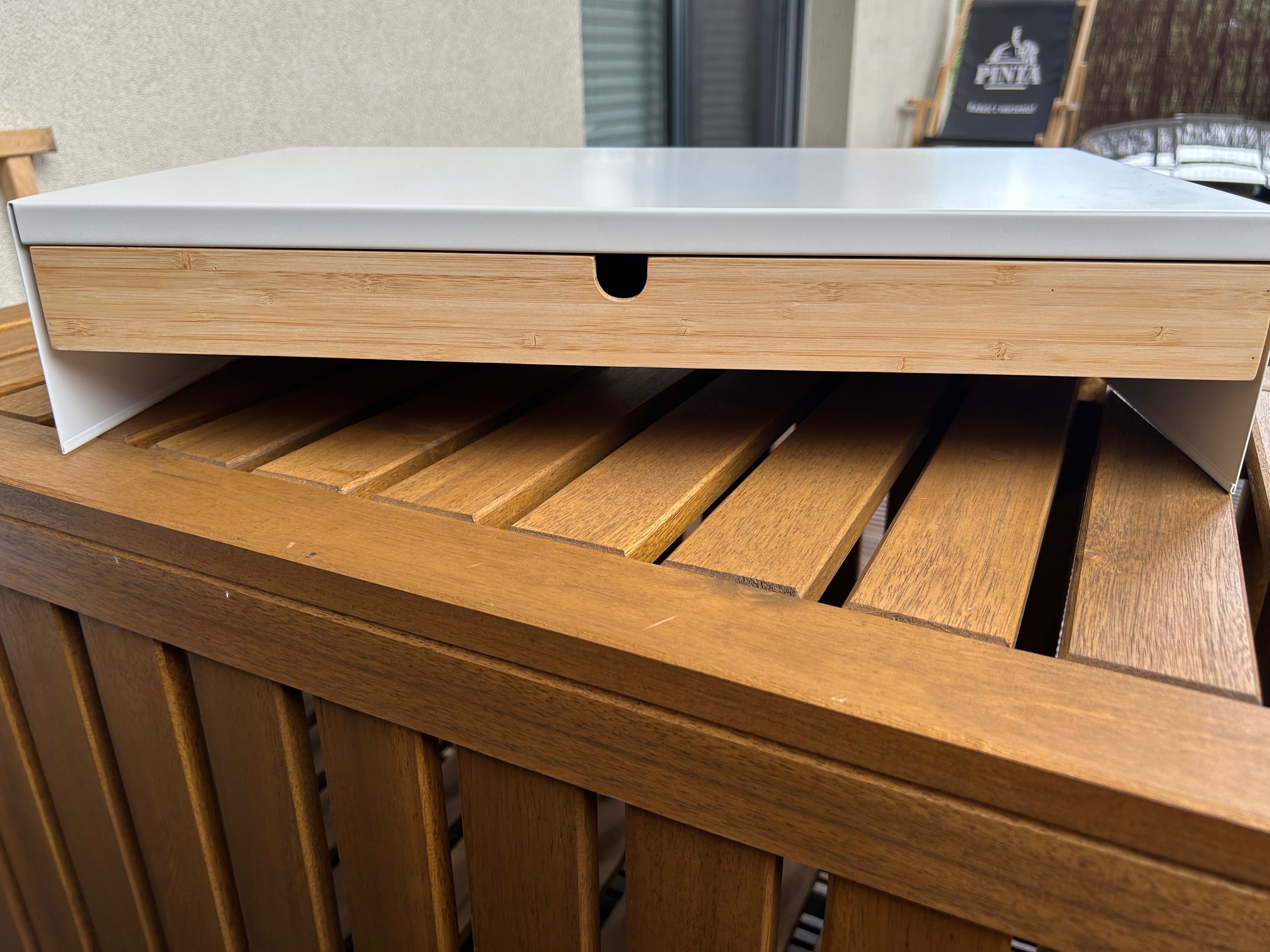 Ikea Elloven podstawka pod monitor biała