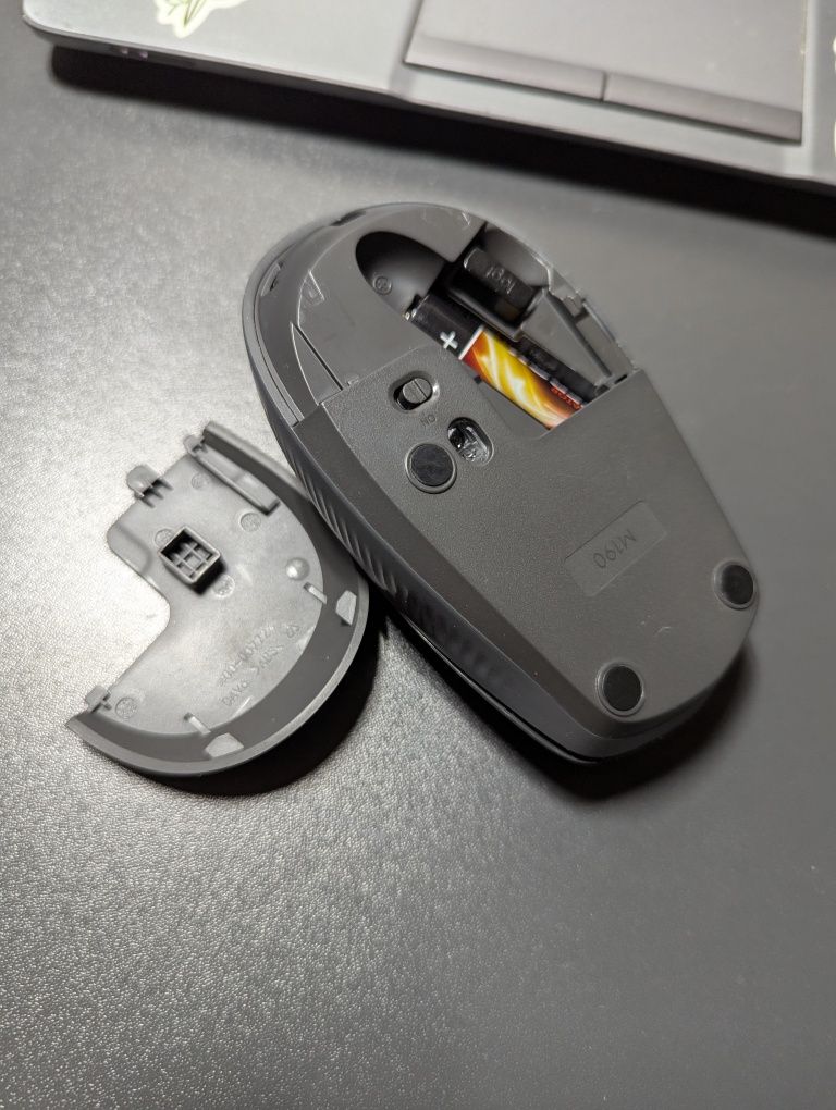 беспроводная мышь Logitech m190