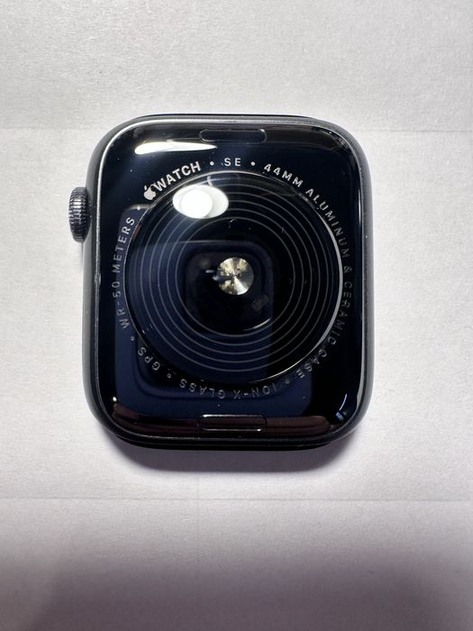 Apple Watch SE 44 mm A2352