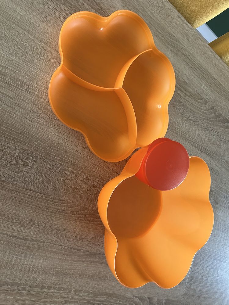 Tupperware miska bufet i pijemnik na dip 5,6l