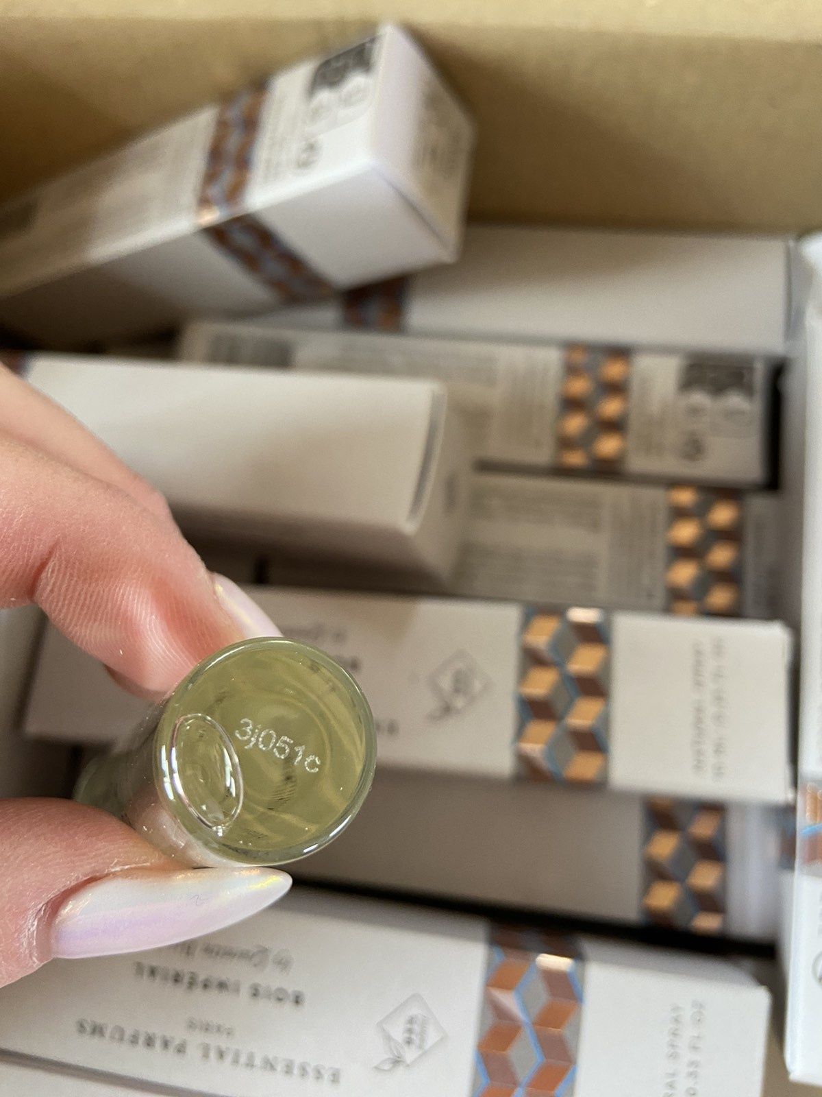 Essential Parfums Bois imperial 10 мл и 100 мл .
