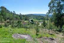 Terreno com viabilidade construtiva, total  5370m2. A 10min da A3 e 15