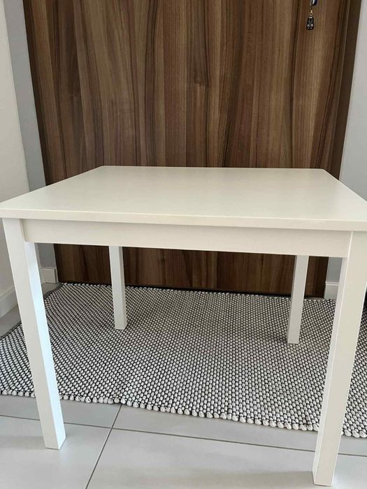 Stolik z krzesełkiem Ikea